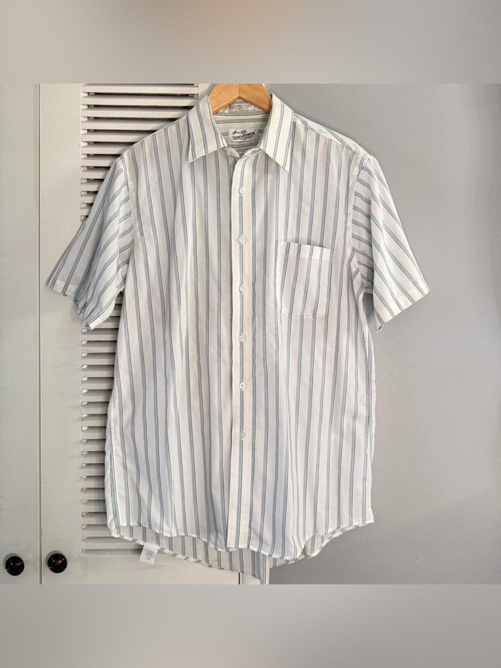 Vintage 80’s SEARS ROEBUCK AND CO. White Striped Button-Up Short Sleeve Shirt